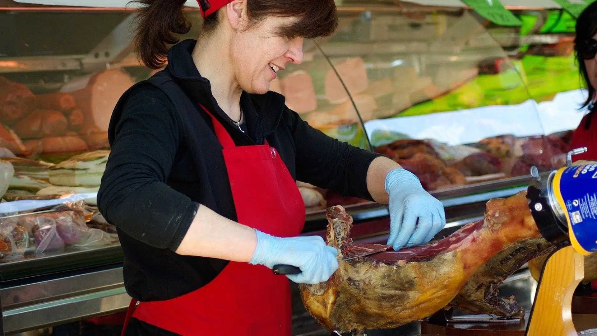 Pourquoi s’équiper d’un rail pour votre boucherie ?