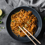 Nouilles sautées : recettes faciles pour éblouir vos invités