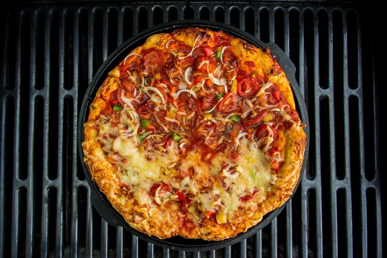 Comment cuire une pizza sur le barbecue sans pierre ?