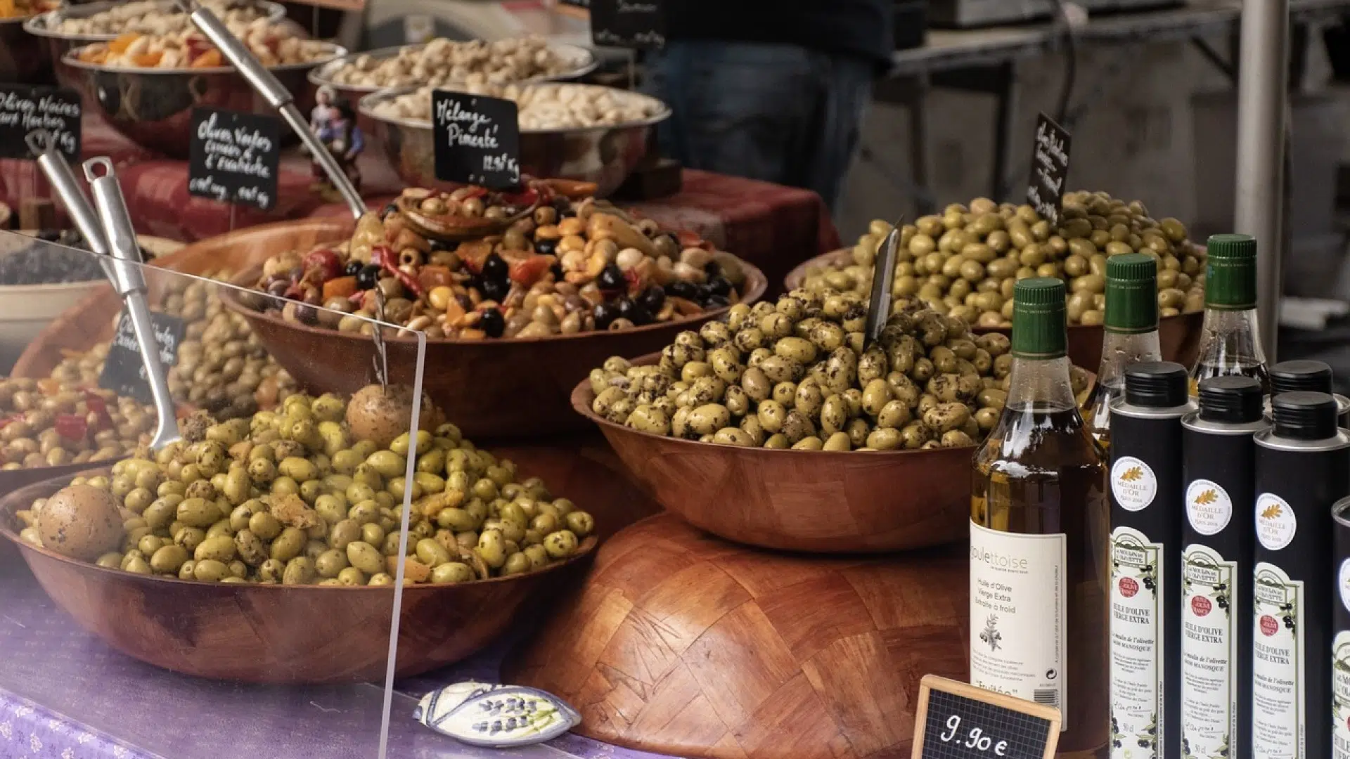 Se rendre dans un moulin pour acheter de l’huile d’olive